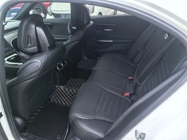 Mercedes-Benz C-Class — Фото автомобиля 10