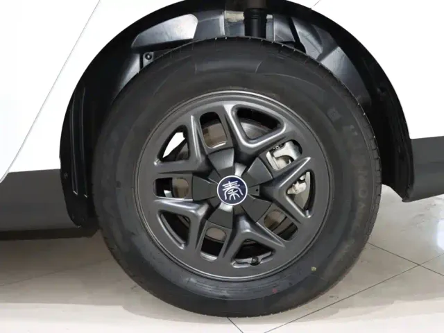 BYD Qin PLUS — Фото автомобиля 19