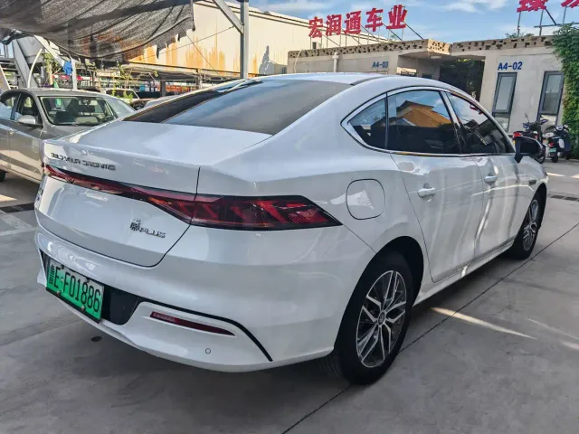 BYD Qin PLUS — Фото автомобиля 10