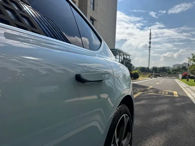 Nio ET5 — Фото автомобиля 27