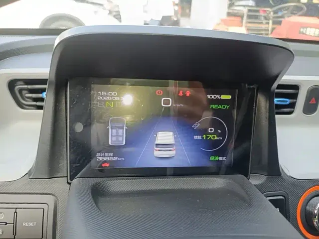 Wuling Hongguang Mini EV — Фото автомобиля 11