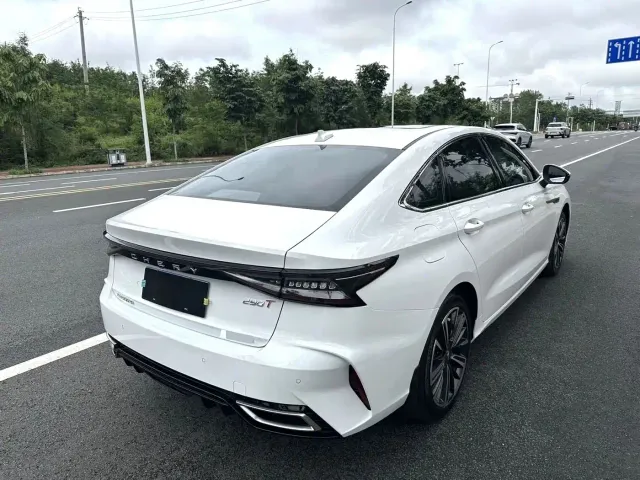 Chery Arrizo 8 — Фото автомобиля 9