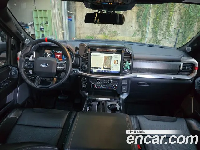 Ford F150 — Фото автомобиля 10
