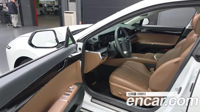 Hyundai Grandeur Grandeur (GN7) 2.5 Бензин 2WD — Фото автомобиля 10