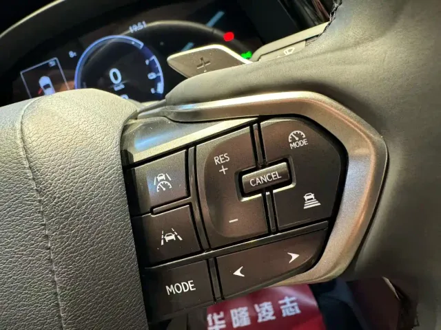 Lexus RZ — Фото автомобиля 7