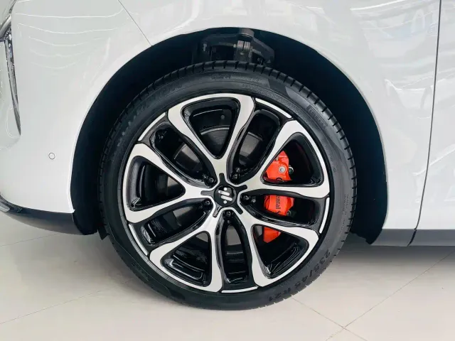 IM Motors LS6 — Фото автомобиля 3