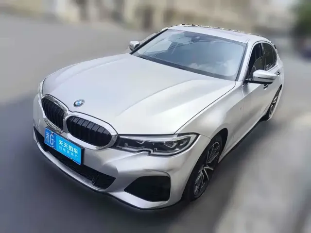 Фотография автомобиля — BMW 3 Series