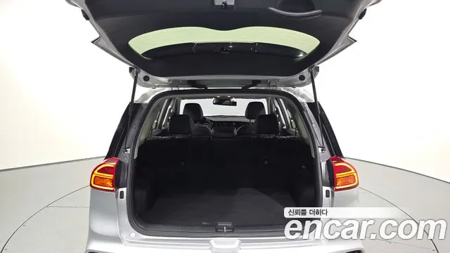 Kia Niro Niro Plus Air — Фото автомобиля 20