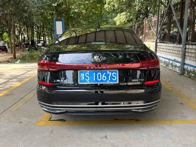 Volkswagen Passat — Фото автомобиля 6