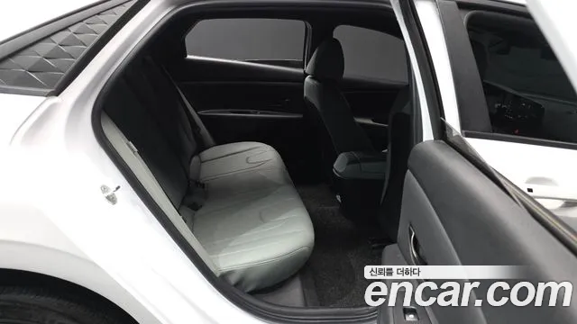Hyundai Avante CN7 — Фото автомобиля 18