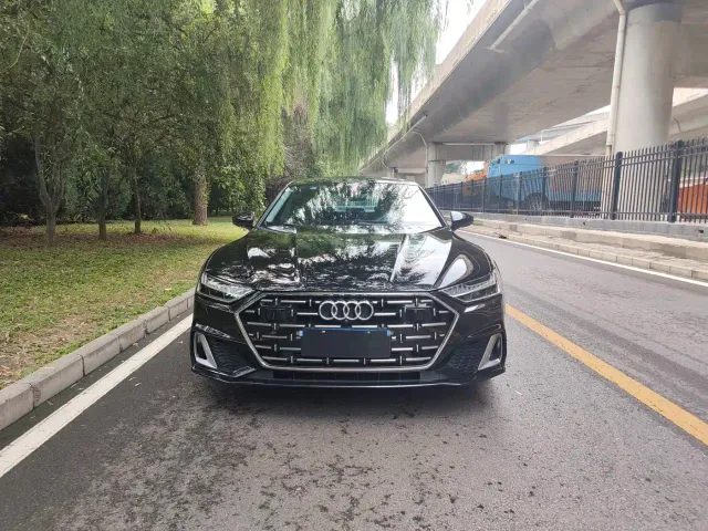 Audi A7L — Фото автомобиля 2