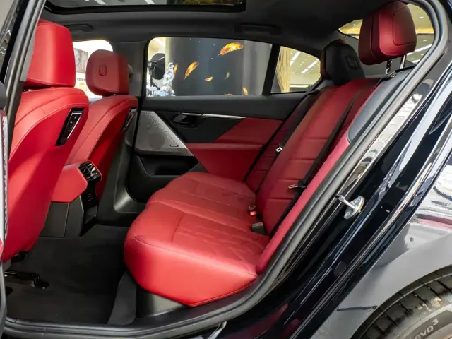 BMW 5 Series — Фото автомобиля 27