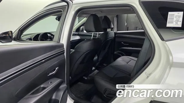 Hyundai Tucson Tucson (NX4) Бензин 1.6 турбо 2WD — Фото автомобиля 26
