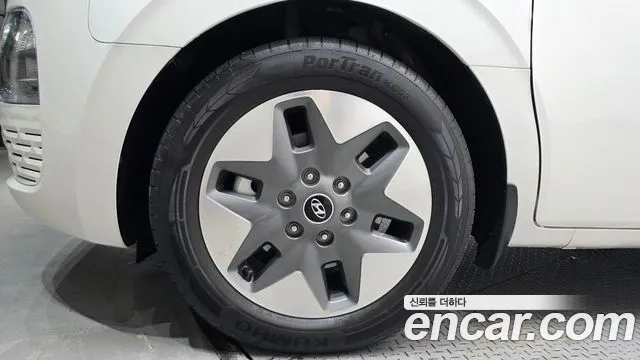 Hyundai Staria Staria 4WD Tourer 9 мест — Фото автомобиля 5