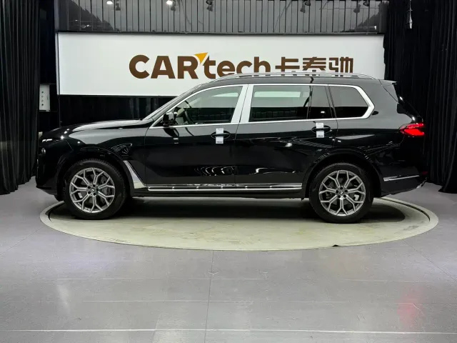 BMW X7 — Фото автомобиля 4