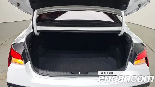 Hyundai AVANTE Новый Avante (CN7) — Фото автомобиля 29