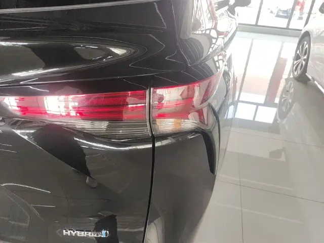 Toyota Granvia — Фото автомобиля 7