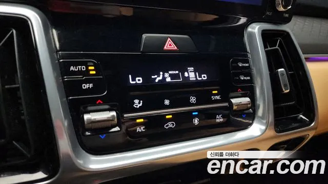 Kia Sorento Sorento 4-е поколение Бензин 2.5T 4WD — Фото автомобиля 17