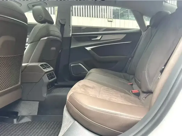 Audi A7L — Фото автомобиля 6