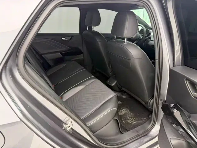 Volkswagen ID.3 — Фото автомобиля 6