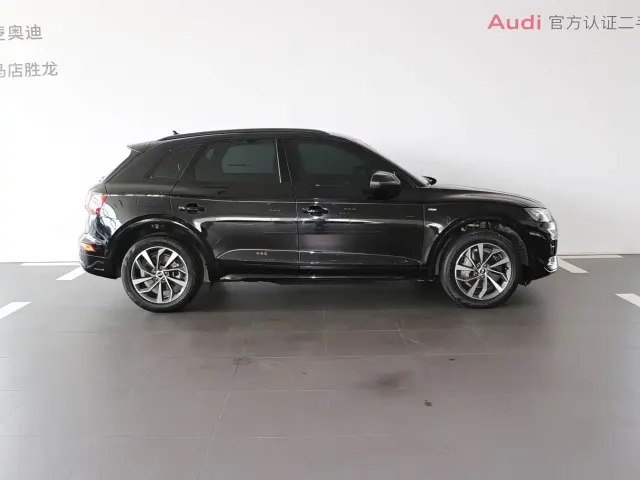 Audi Q5L — Фото автомобиля 3