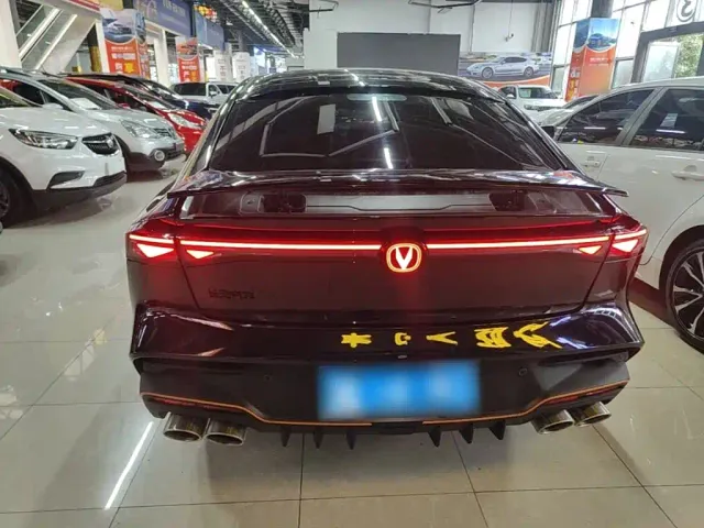Changan UNI-V — Фото автомобиля 5