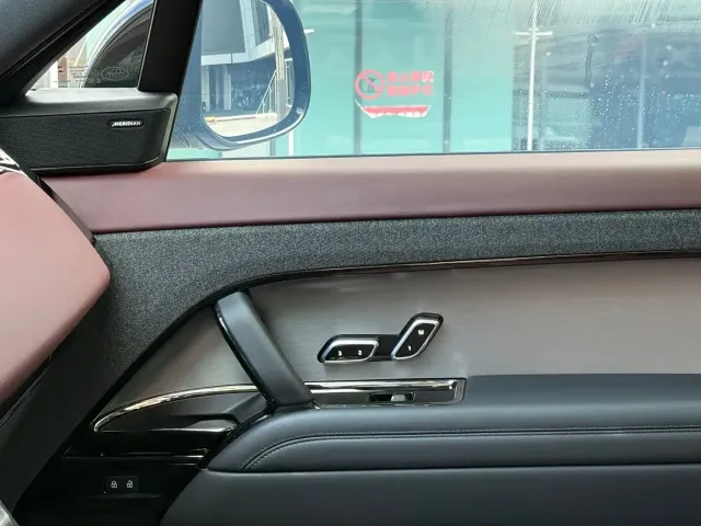 Land Rover Range Rover Sport — Фото автомобиля 18