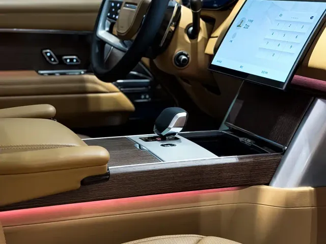 Land Rover Range Rover — Фото автомобиля 11
