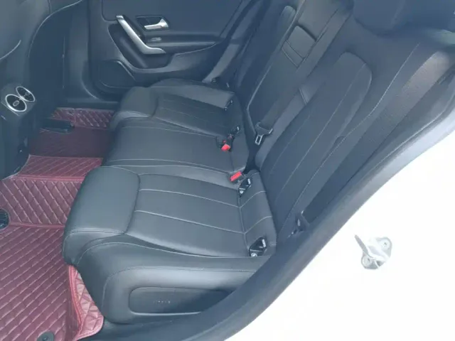Mercedes-Benz A-Class — Фото автомобиля 16