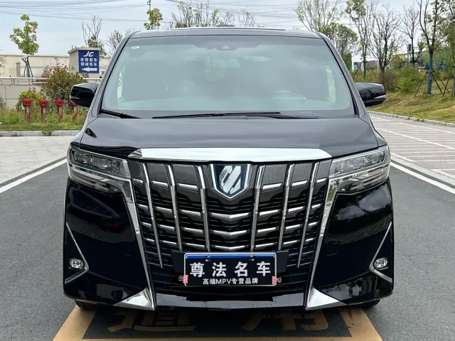 Toyota Alphard — Фото автомобиля 2