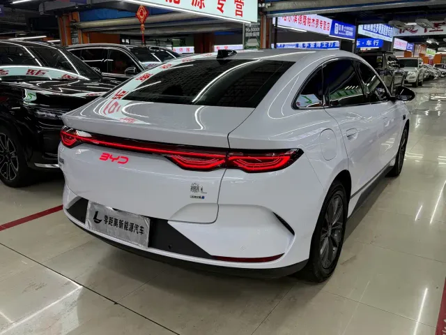 BYD Qin L — Фото автомобиля 6