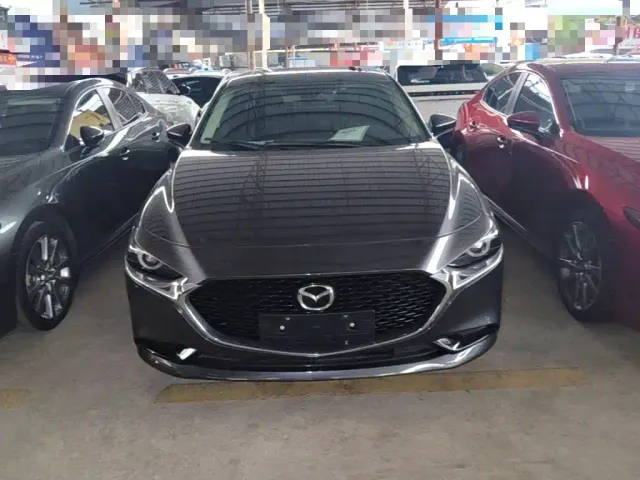 Mazda Axela — Фото автомобиля 2