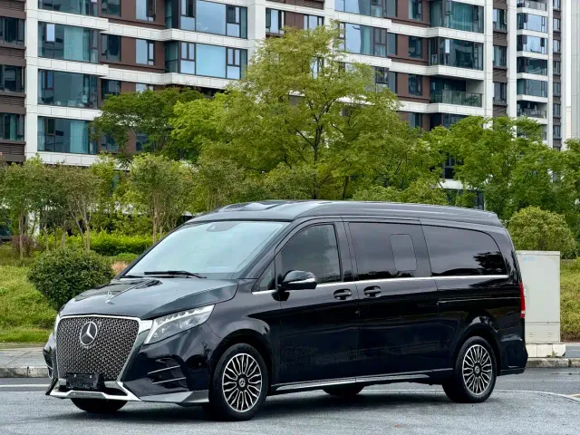 Фотография автомобиля — Mercedes-Benz V-Class