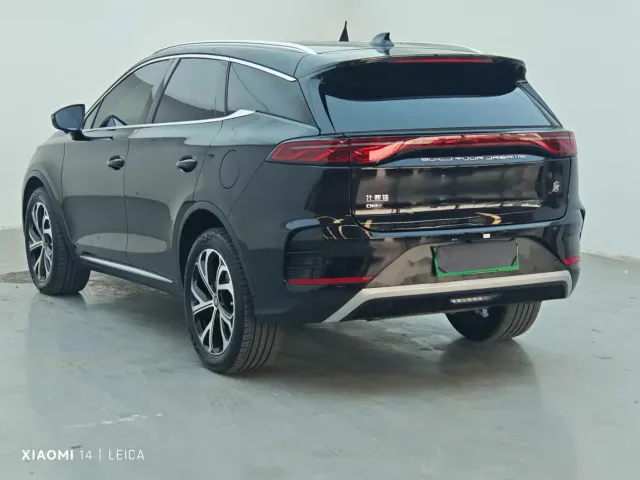 BYD Tang — Фото автомобиля 9