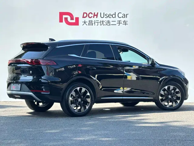 BYD Tang — Фото автомобиля 4