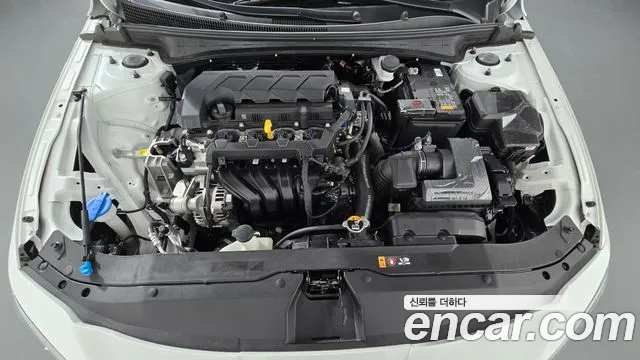 Hyundai Avante CN7 — Фото автомобиля 9