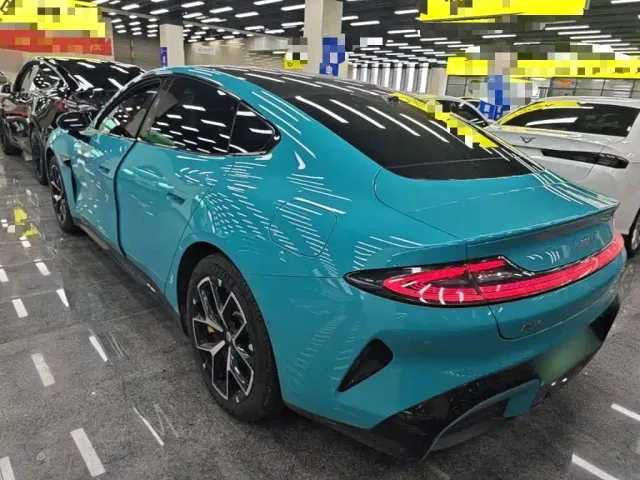 Xiaomi SU7 — Фото автомобиля 4