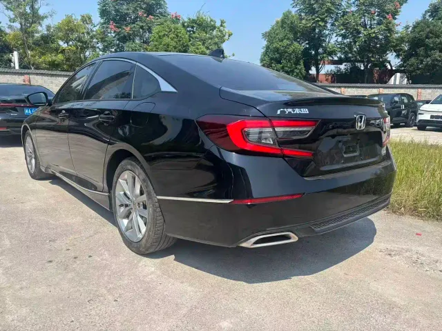 Honda Accord — Фото автомобиля 5