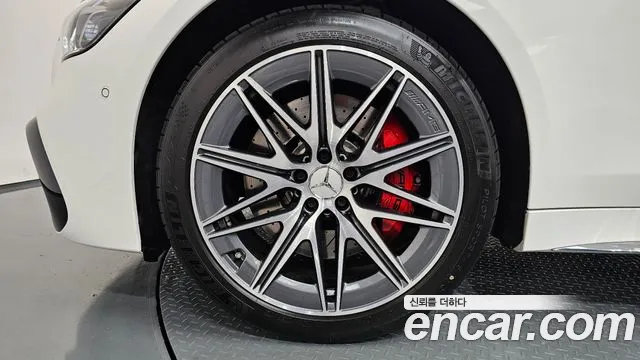 Mercedes-Benz AMG GT 4 двери 43 4MATIC+ — Фото автомобиля 4