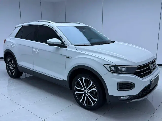 Volkswagen T-Roc — Фото автомобиля 3