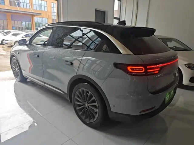 Leapmotor C11 — Фото автомобиля 4