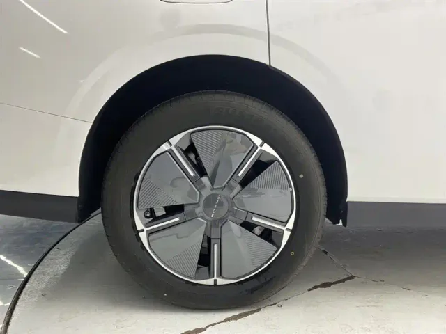 Maxus Dajia 7 — Фото автомобиля 4