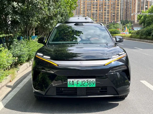 BYD Tang L — Фото автомобиля 2