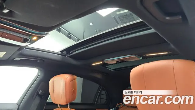 Mercedes-Benz S-Class — Фото автомобиля 17