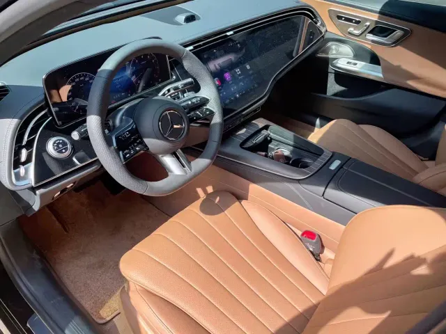 Mercedes-Benz E-Class — Фото автомобиля 4