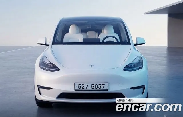 Фотография автомобиля — Tesla Model Y