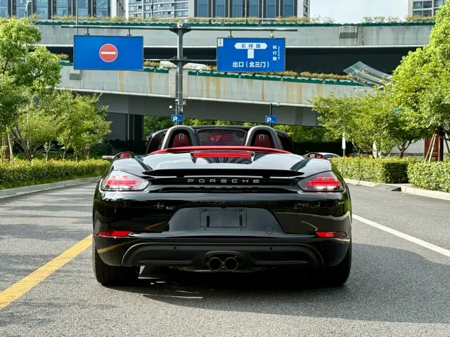 Porsche 718 — Фото автомобиля 7