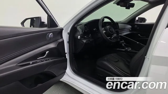 Hyundai Avante CN7 — Фото автомобиля 16