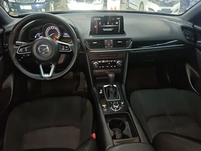 Mazda CX-4 — Фото автомобиля 9