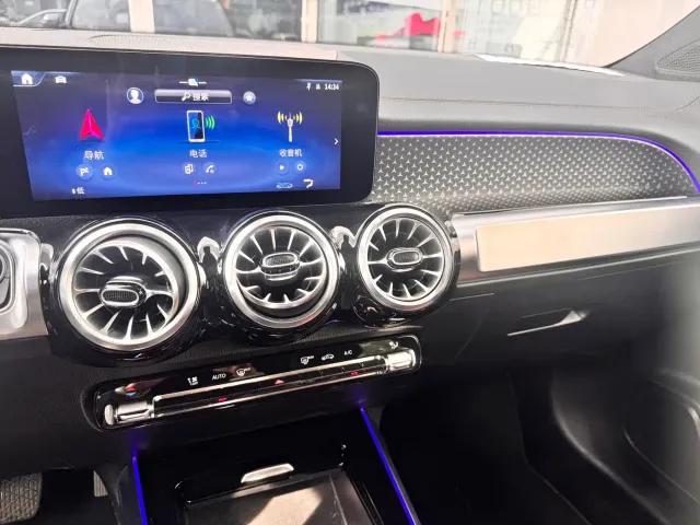 Mercedes-Benz GLB-Class — Фото автомобиля 13